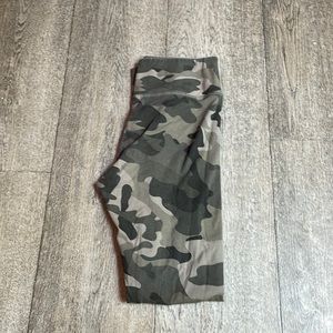 Camo leggings